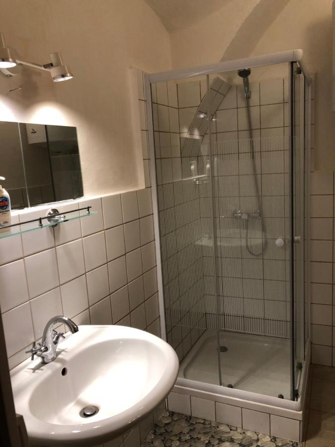 Apartman Becsi Utca Sopron Exterior foto