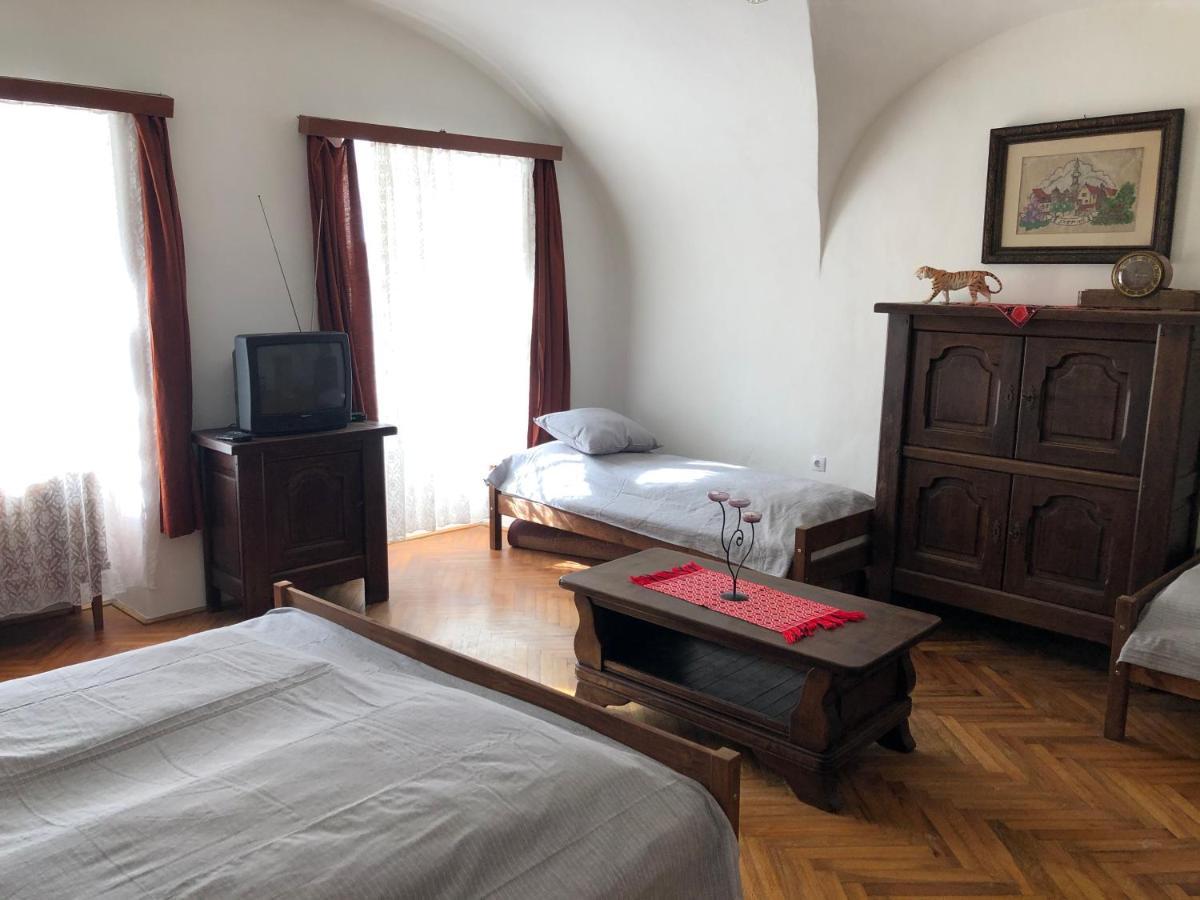 Apartman Becsi Utca Sopron Exterior foto